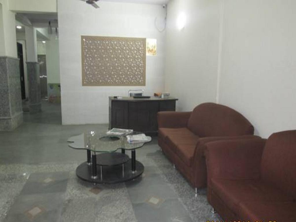 Charanpahari Hotel New Delhi Ngoại thất bức ảnh