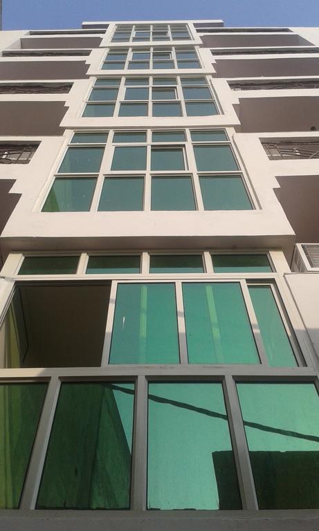 Charanpahari Hotel New Delhi Ngoại thất bức ảnh
