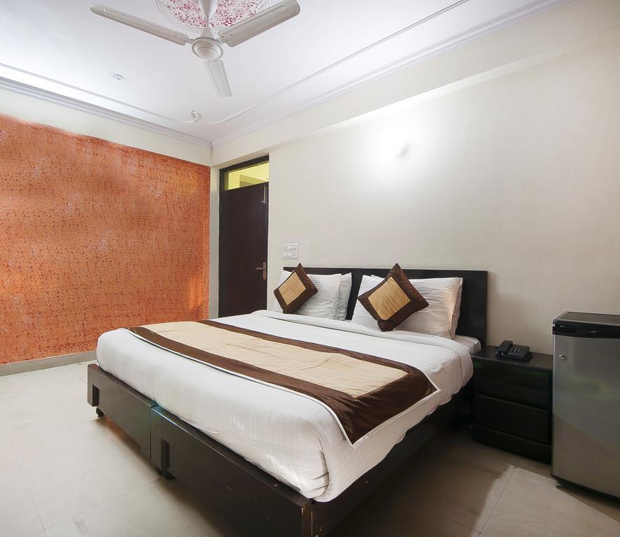Charanpahari Hotel New Delhi Ngoại thất bức ảnh