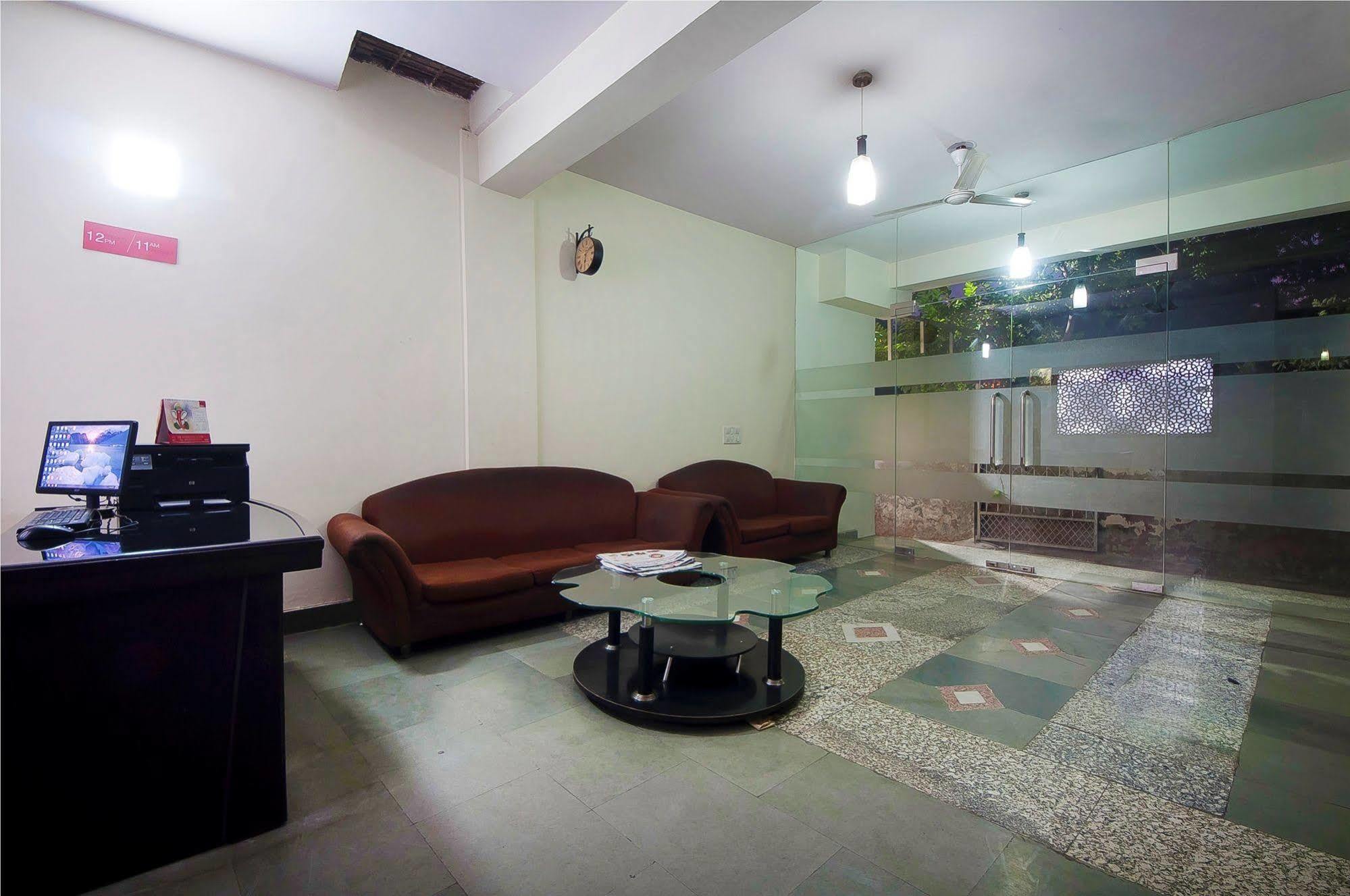 Charanpahari Hotel New Delhi Ngoại thất bức ảnh